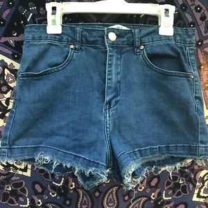 Amazing Pin Up Jean Shorts